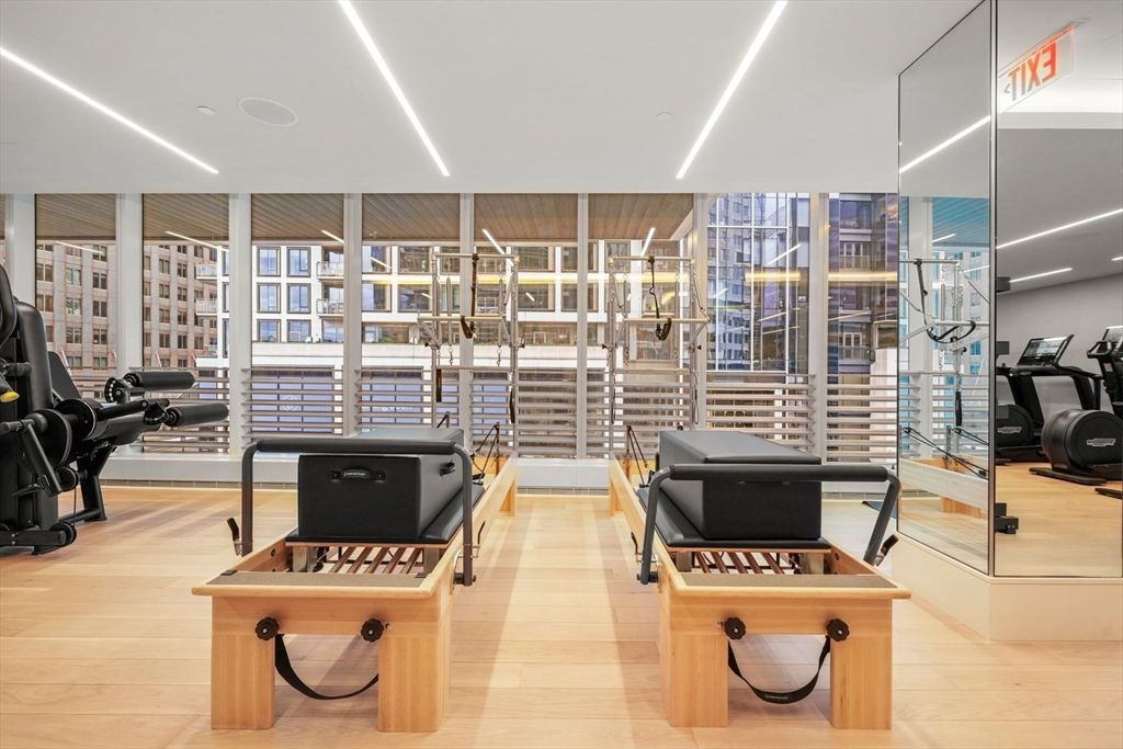 Fitness Equipment, Interior, Recessed Lighting, Wood Texture Flooring