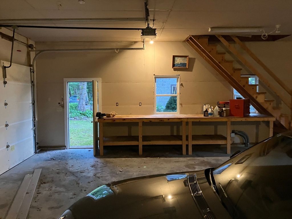 Garage, Interior