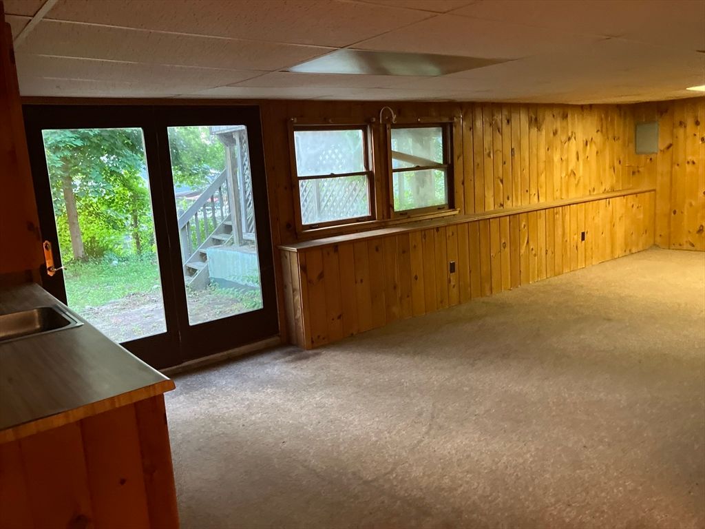 Empty room, Interior, Recessed Lighting, Wooden Walls
