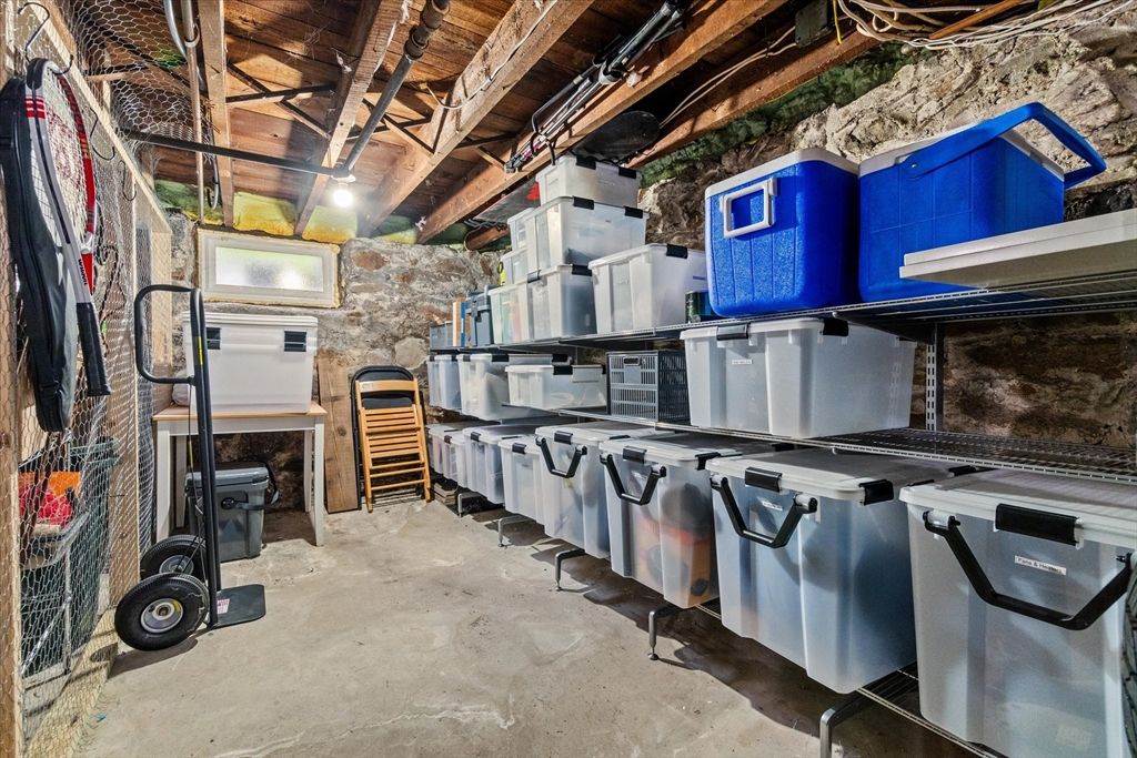 Interior, Stone Walls, Washer, Wooden Beams