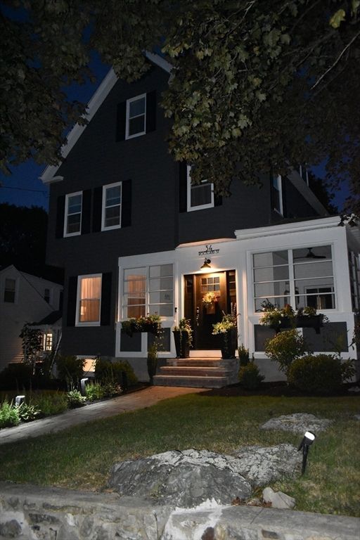Exterior, Facade, American Craftsman