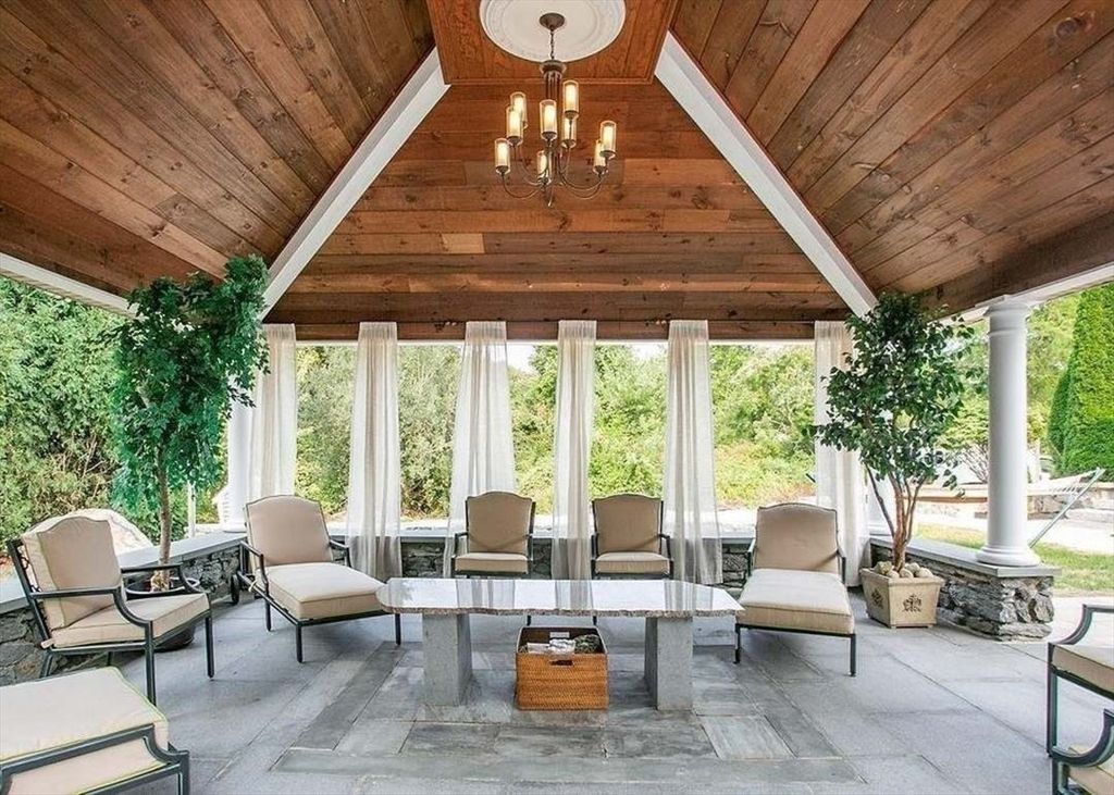 Chandelier, Interior, Wooden Ceilings