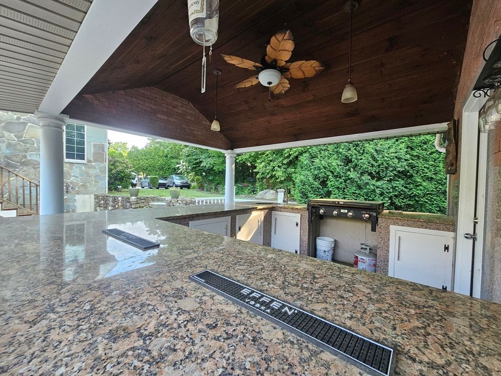 Exterior, Outdoor Kitchen, Pendant Lights