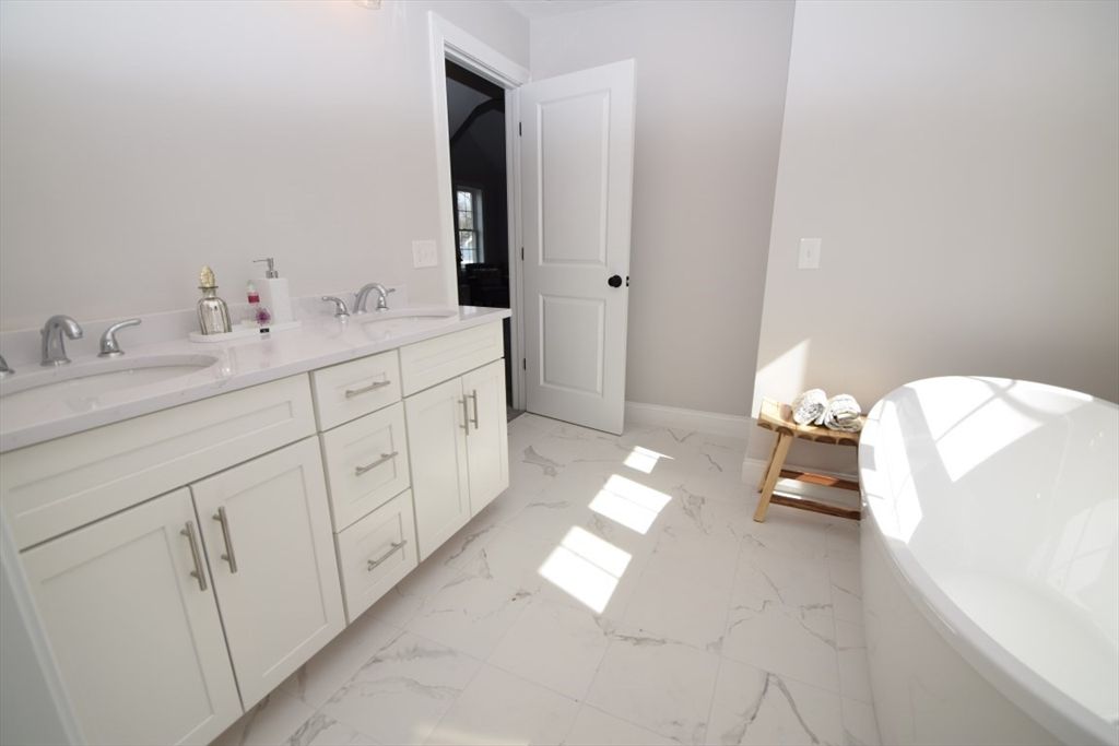 Bathroom, Dual Sink Vanities, Interior, Marble