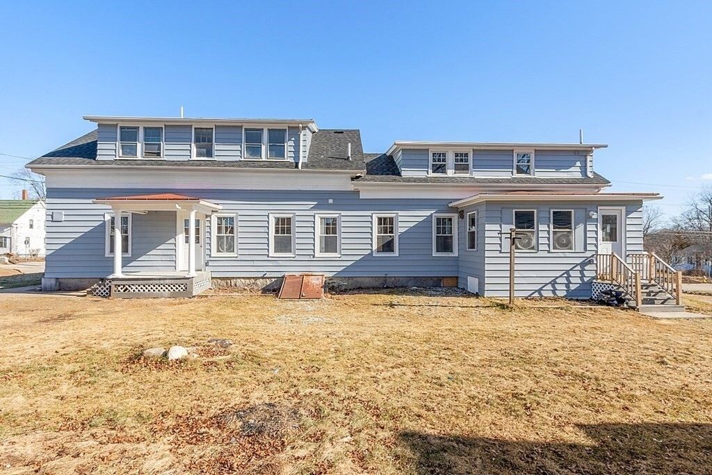 Backyard, Exterior, Facade, American Foursquare