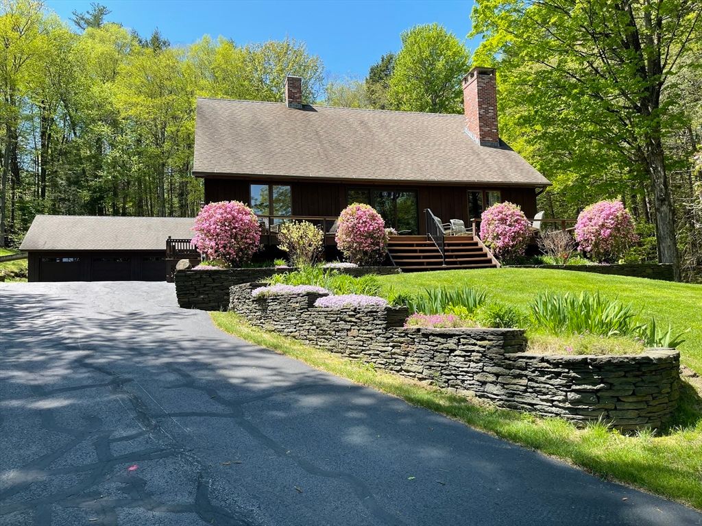 Backyard, Exterior, Facade, Cape Cod