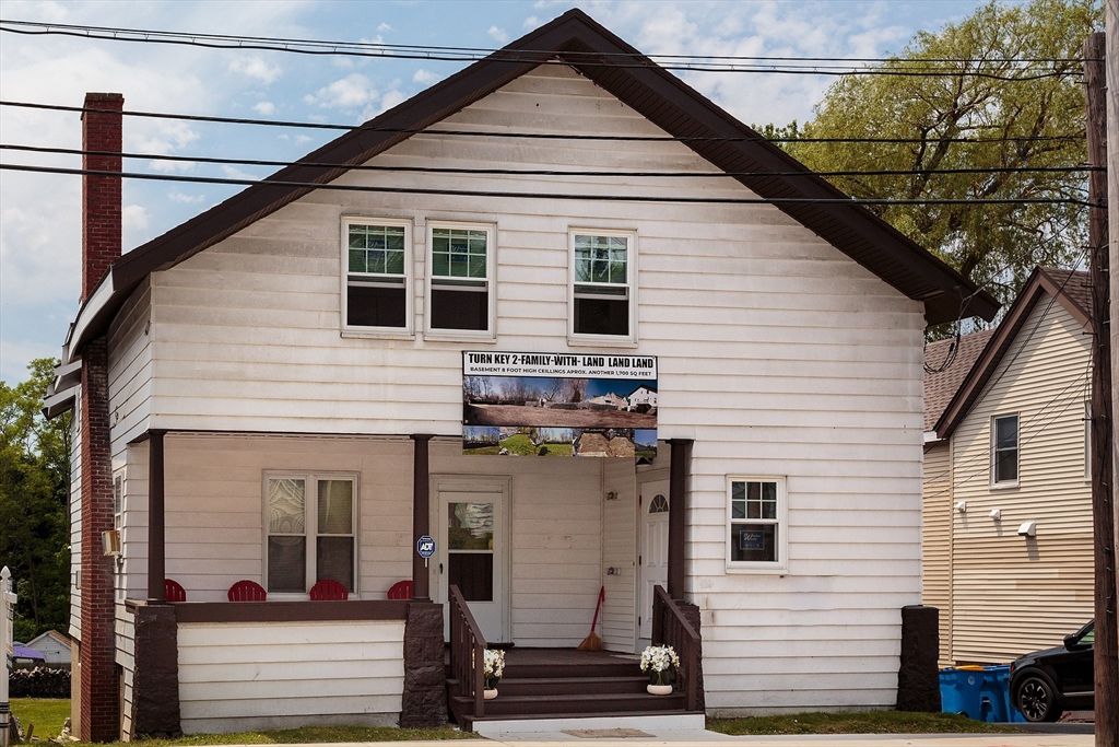 Exterior, Facade, Queen Anne Victorian