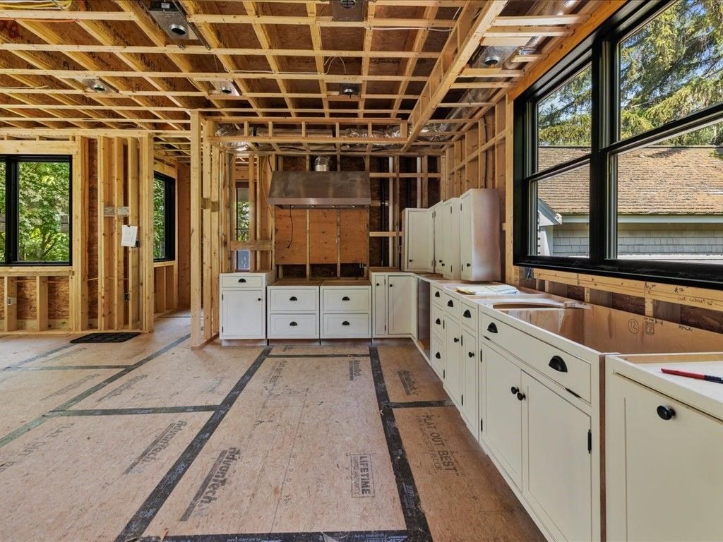 Interior, Washer, Wooden Beams