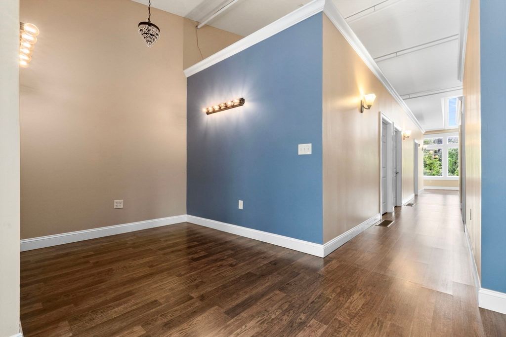Empty room, Interior, Pendant Lights, Wood Texture Flooring