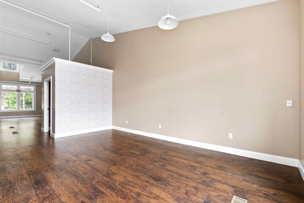 Empty room, Interior, Pendant Lights, Wood Texture Flooring