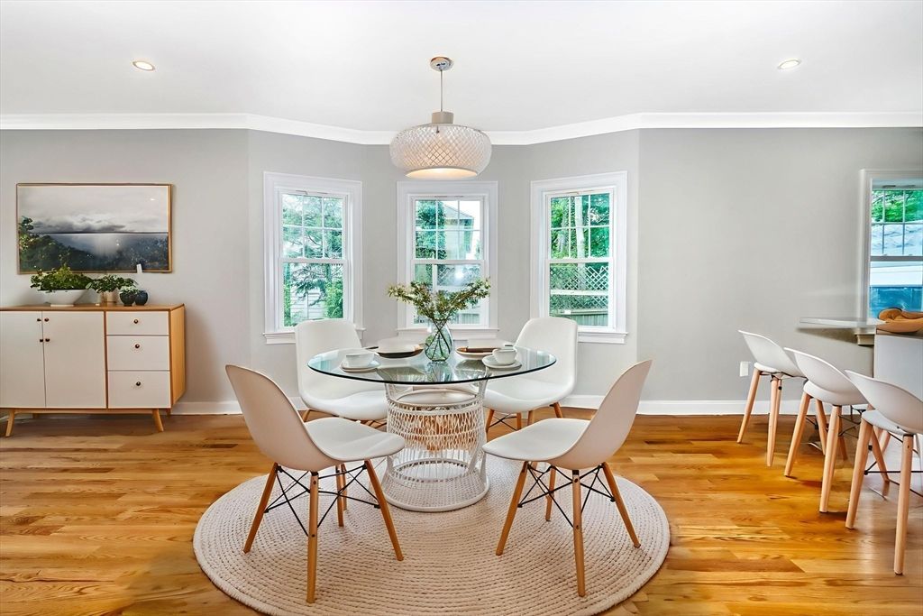 Dining room, Interior, Recessed Lighting, Wood Texture Flooring