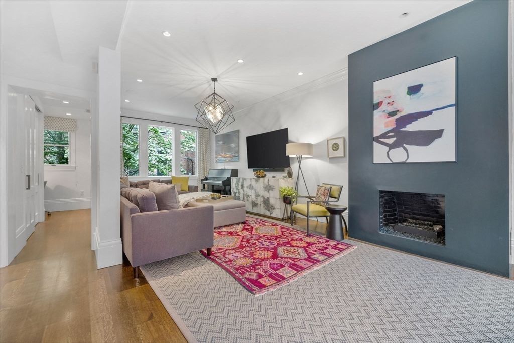 Fireplace, Interior, Living room, Pendant Lights, Recessed Lighting, Wood Texture Flooring