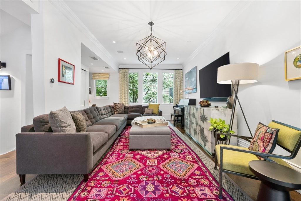 Interior, Living room, Pendant Lights, Recessed Lighting, Wood Texture Flooring