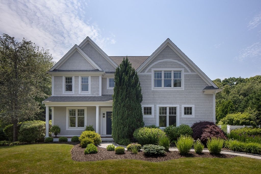 Exterior, Facade, Farmhouse