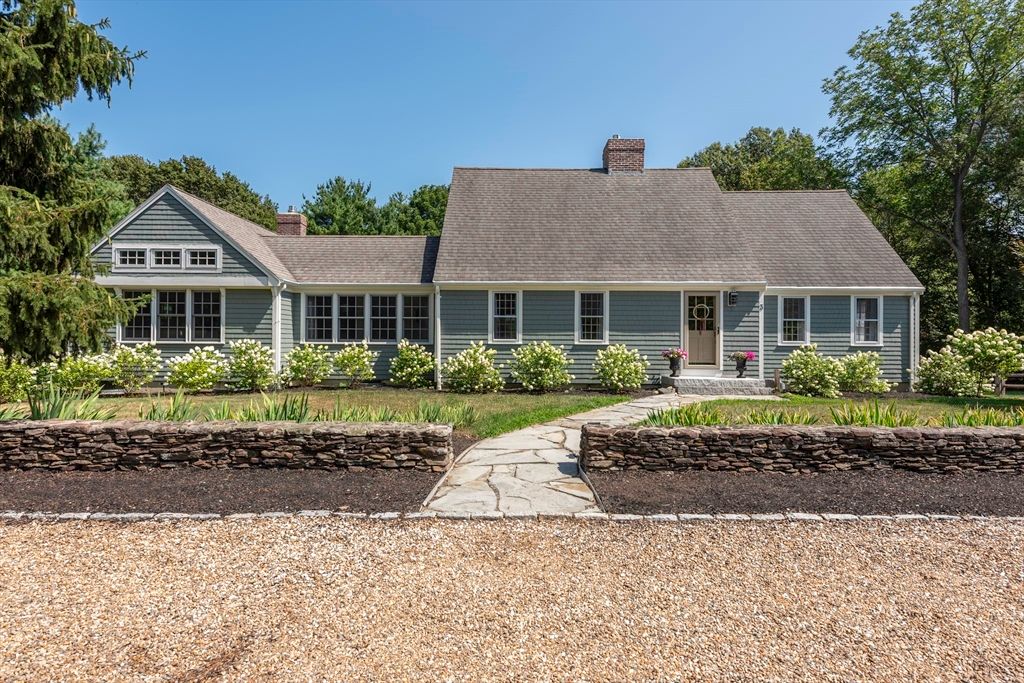 Exterior, Facade, Cape Cod