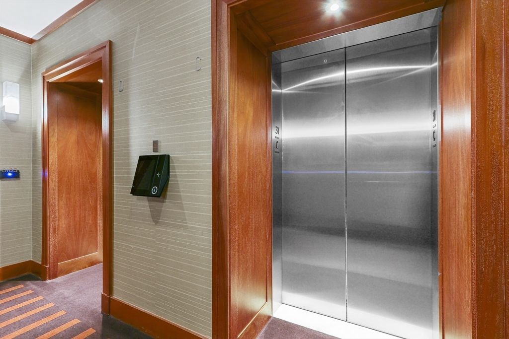 Elevator, Interior