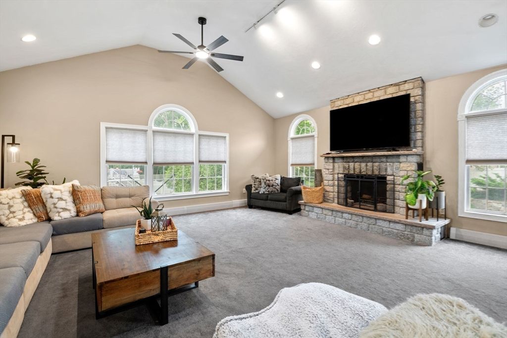 Fireplace, Interior, Living room, Recessed Lighting
