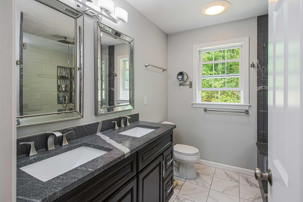 Bathroom, Dual Sink Vanities, Interior, Marble, Recessed Lighting