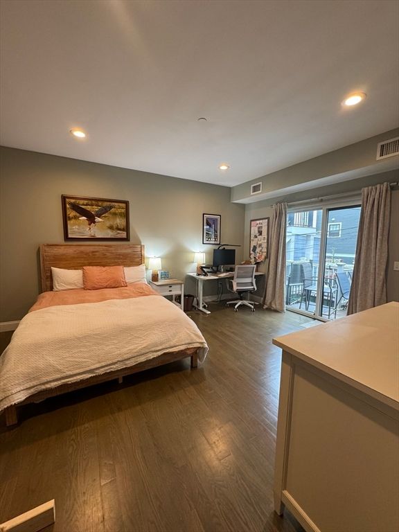Bedroom, Home Office, Interior, Recessed Lighting, Water, Wood Texture Flooring