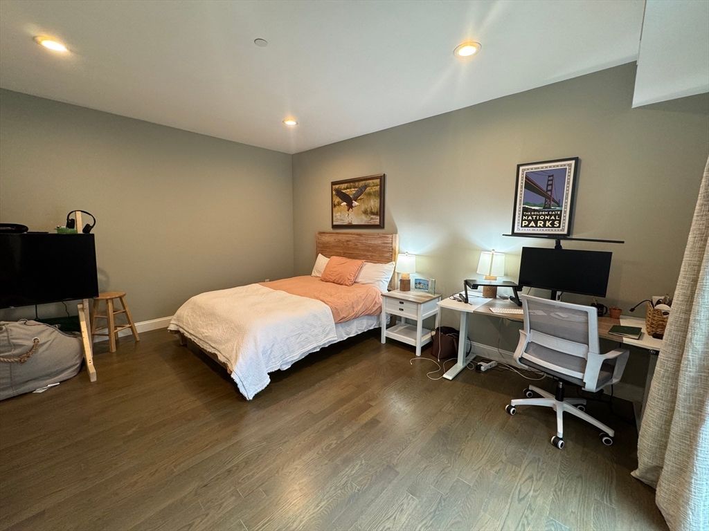 Bedroom, Home Office, Interior, Recessed Lighting, Wood Texture Flooring