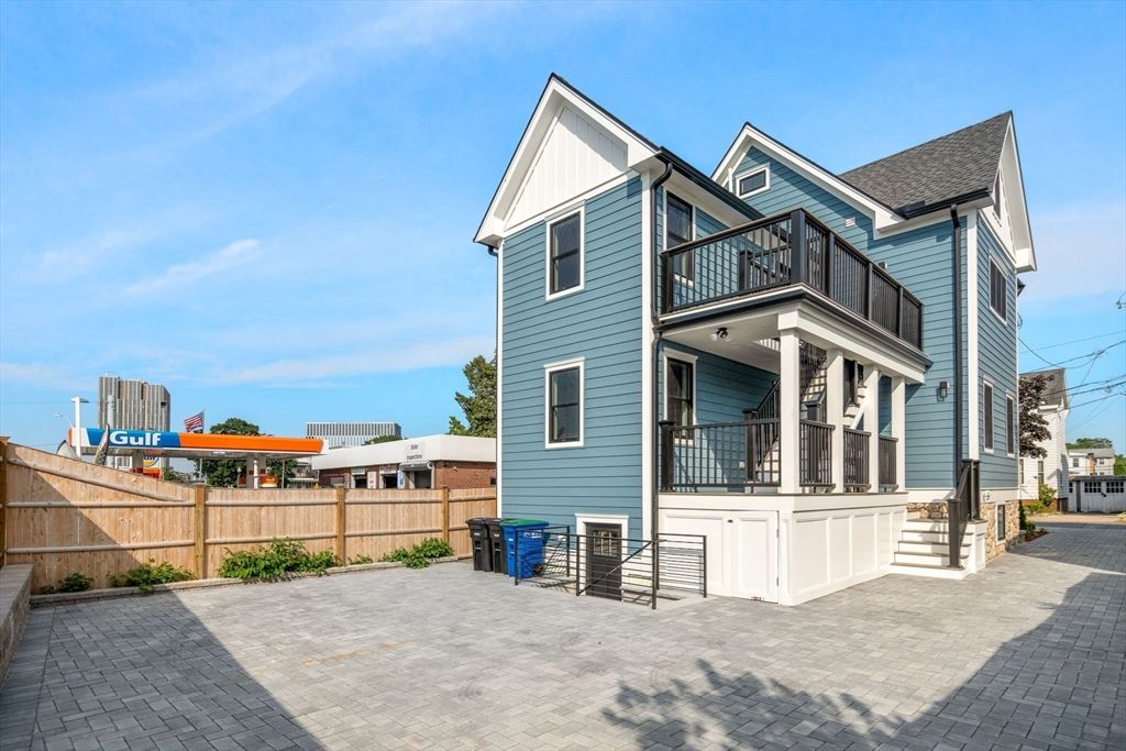 Exterior, Facade, Queen Anne Victorian
