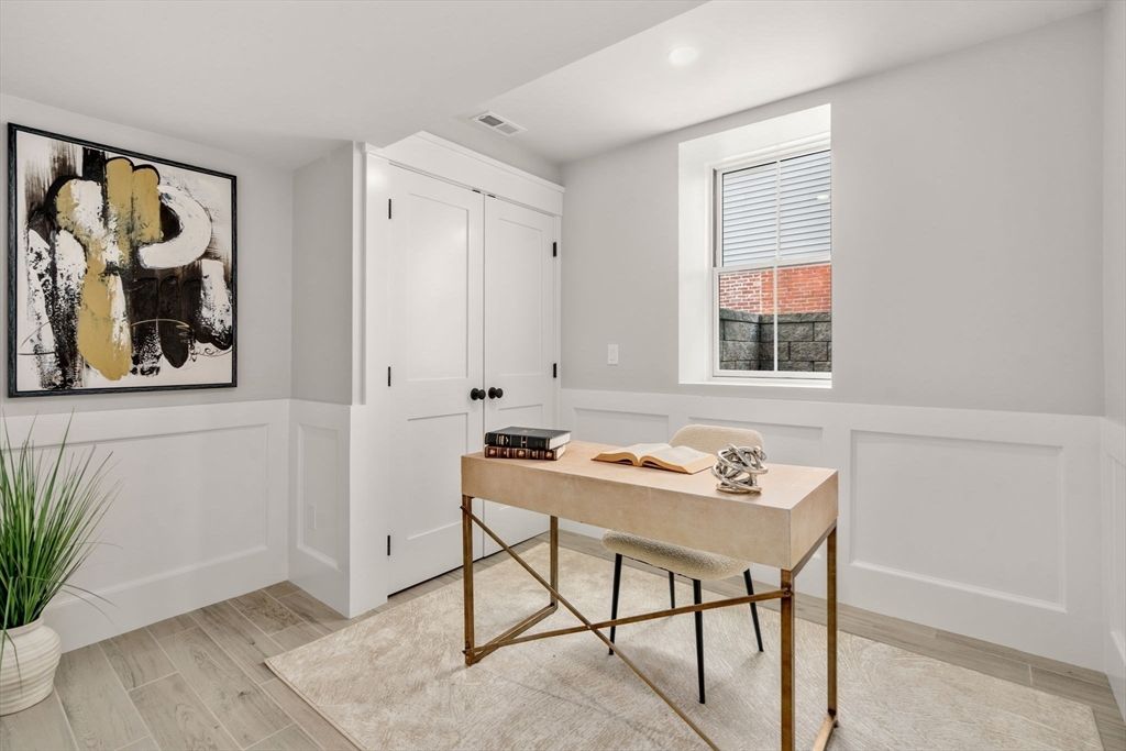 Home Office, Interior, Recessed Lighting, Wood Texture Flooring