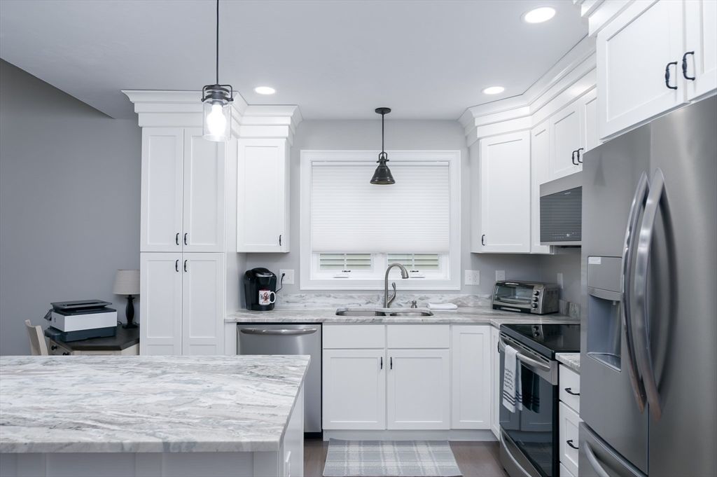Interior, Kitchen, Pendant Lights, Recessed Lighting, Stainless Steel Appliances