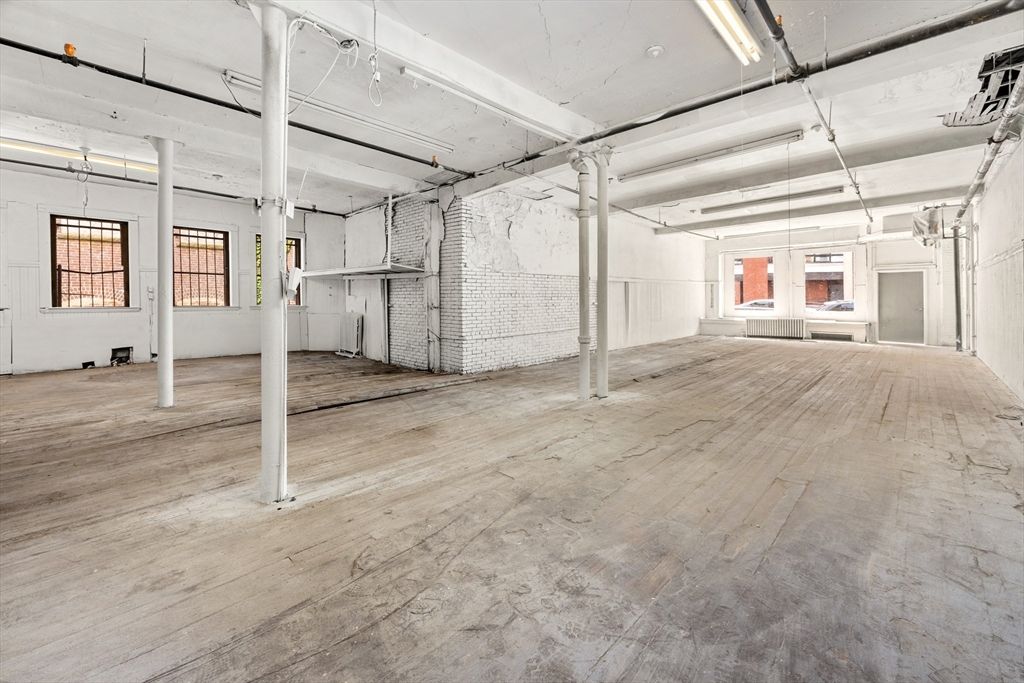 Garage, Interior, Stone Walls