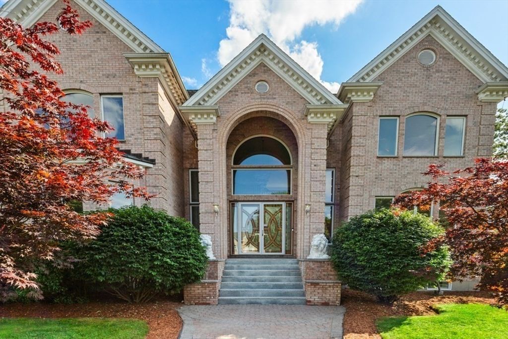 Exterior, Facade, Brick Facade, Brick Traditional