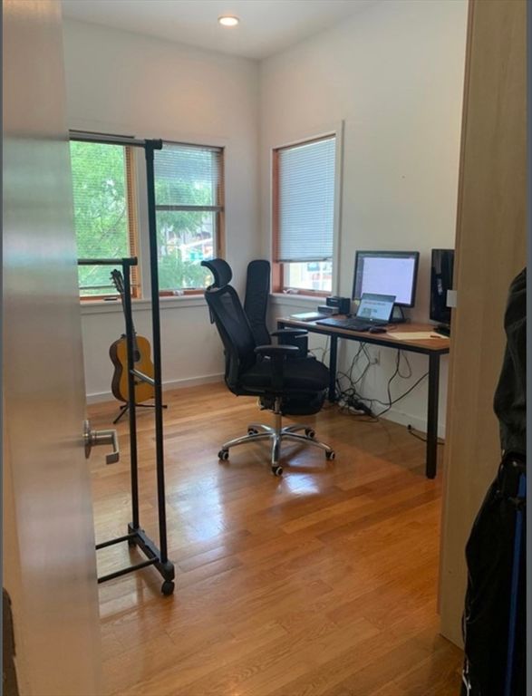 Home Office, Interior, Recessed Lighting, Wood Texture Flooring