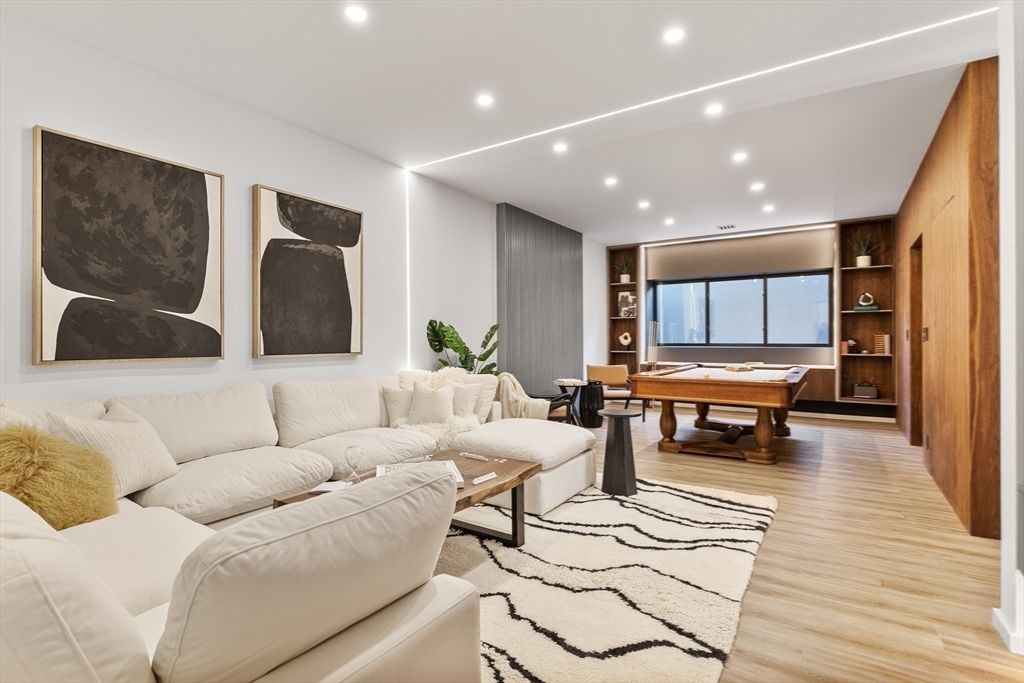 Billiard Table, Game Room, Interior, Living room, Recessed Lighting, Wood Texture Flooring