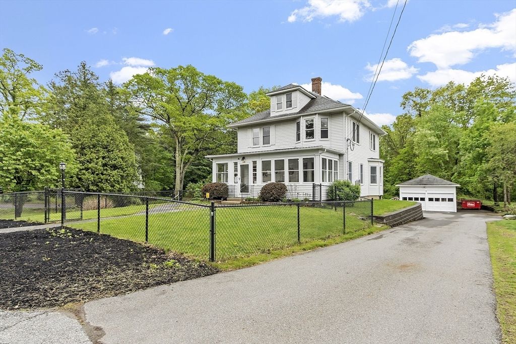 Detached Garage, Exterior, Facade, Queen Anne Victorian