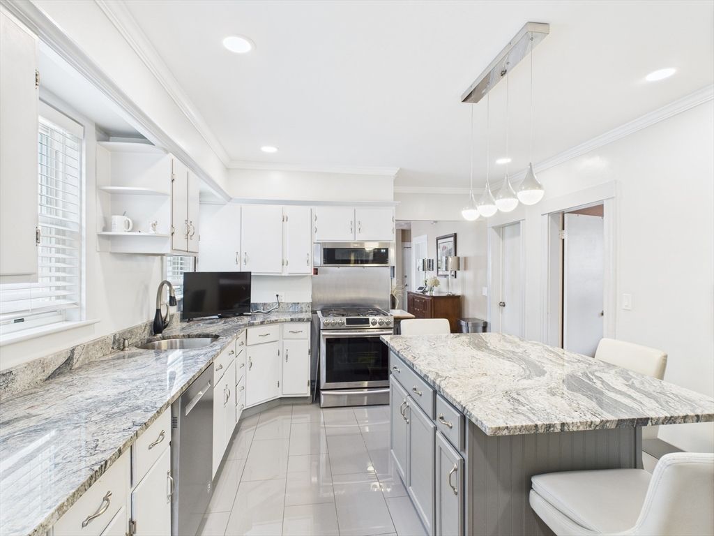 Interior, Kitchen, Pendant Lights, Recessed Lighting, Stainless Steel Appliances
