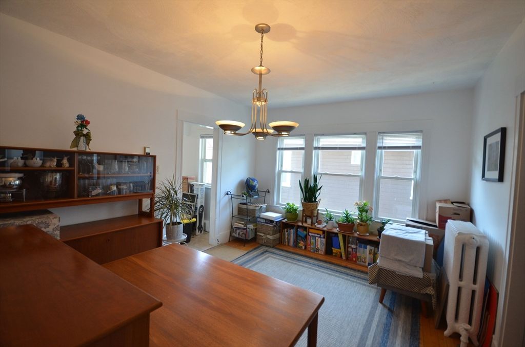 Interior, Pendant Lights, Wood Texture Flooring