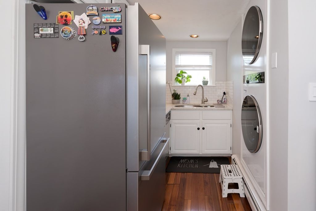 Interior, Recessed Lighting, Utility Closets, Washer, Wood Texture Flooring