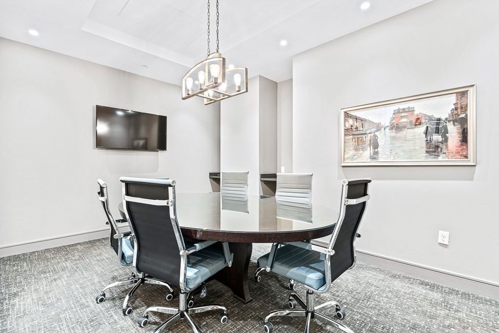 Dining room, Interior, Pendant Lights, Recessed Lighting