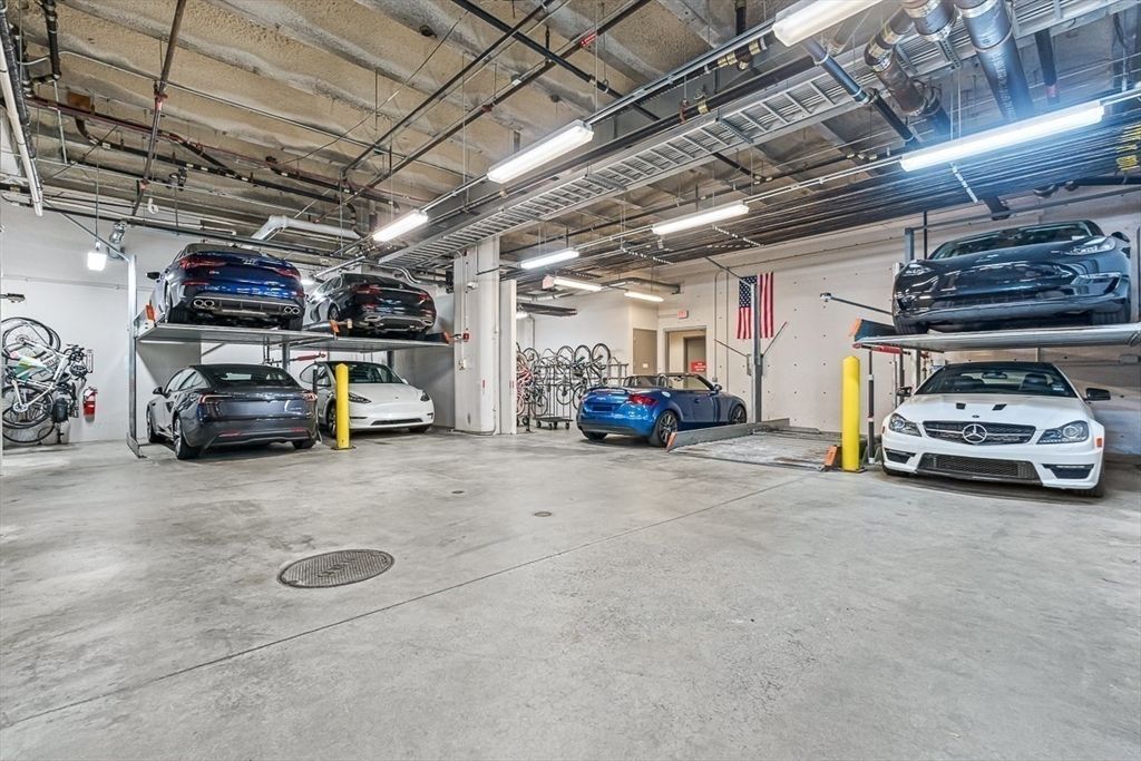 Garage, Interior