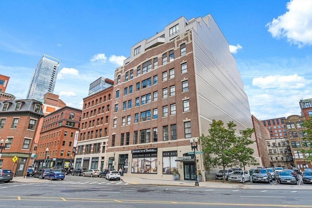 Exterior, Facade, Chicago School