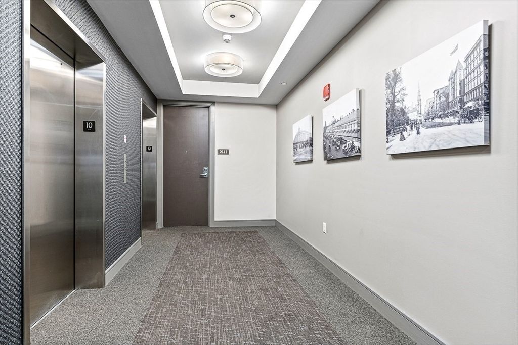 Elevator, Interior
