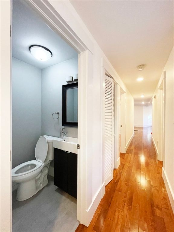 Bathroom, Interior, Recessed Lighting, Wood Texture Flooring