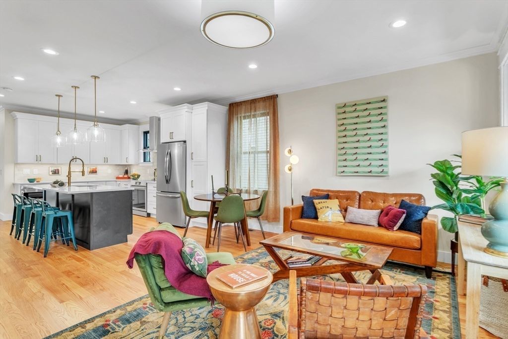 Dining room, Interior, Kitchen, Living room, Pendant Lights, Recessed Lighting, Stainless Steel Appliances, Wood Texture Flooring