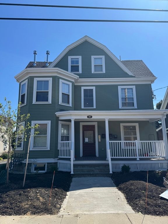 Exterior, Facade, Queen Anne Victorian