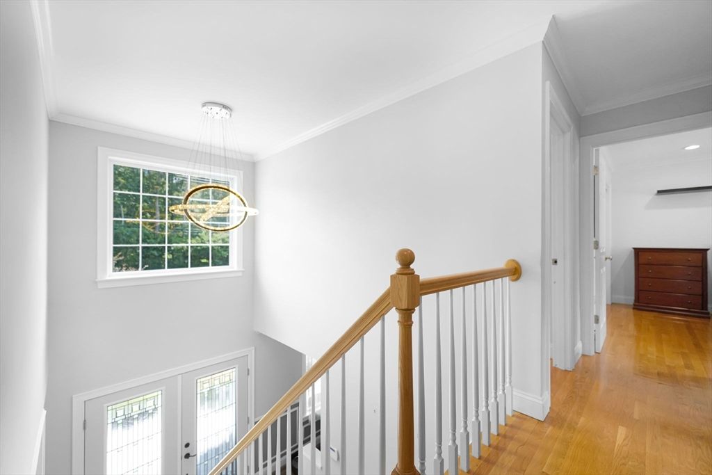 Interior, Pendant Lights, Recessed Lighting, Wood Texture Flooring