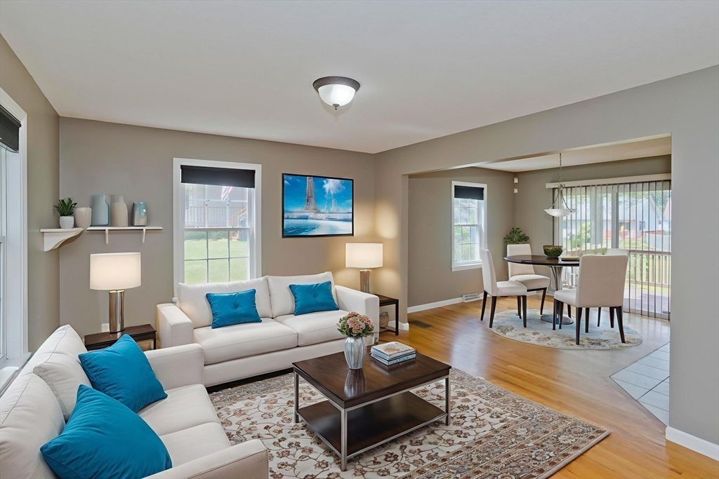 Dining room, Interior, Living room, Pendant Lights, Wood Texture Flooring