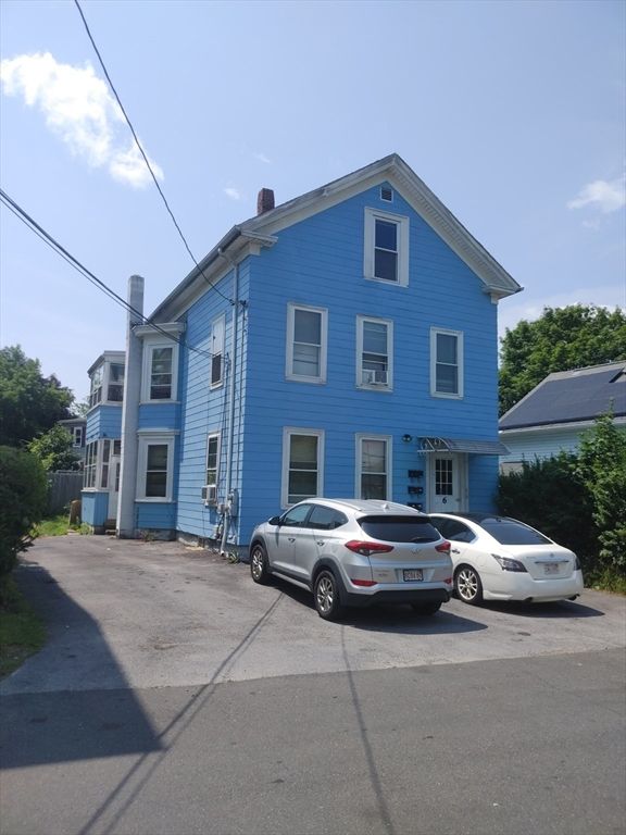 Exterior, Facade, Queen Anne Victorian