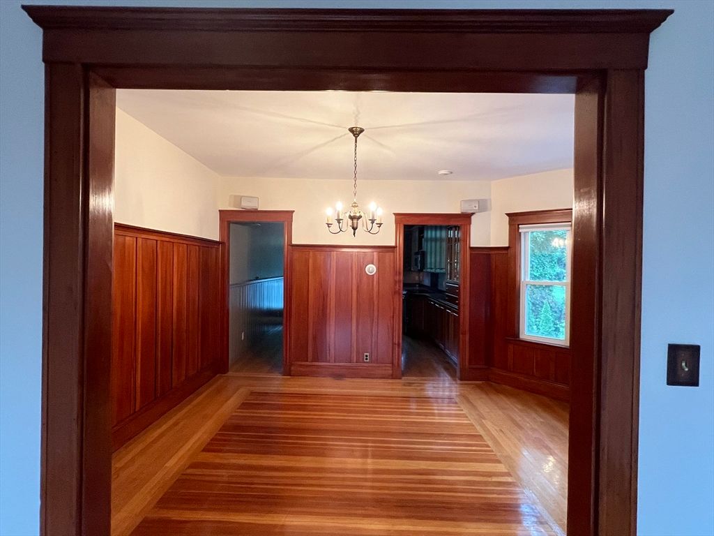 Chandelier, Interior, Kitchen, Wood Texture Flooring