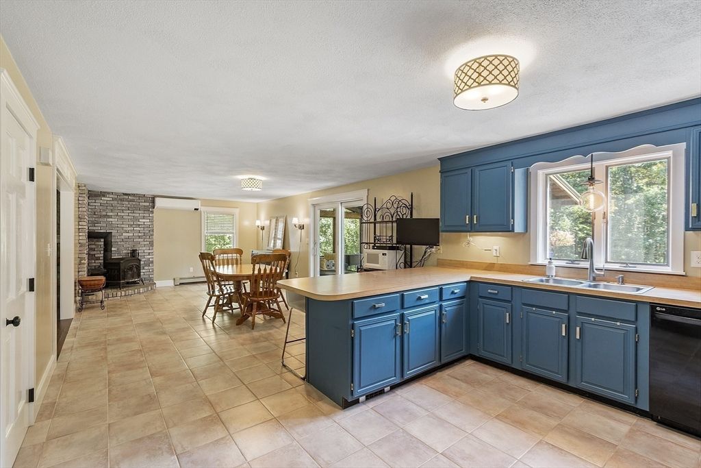 Dining room, Interior, Kitchen, Stone Walls