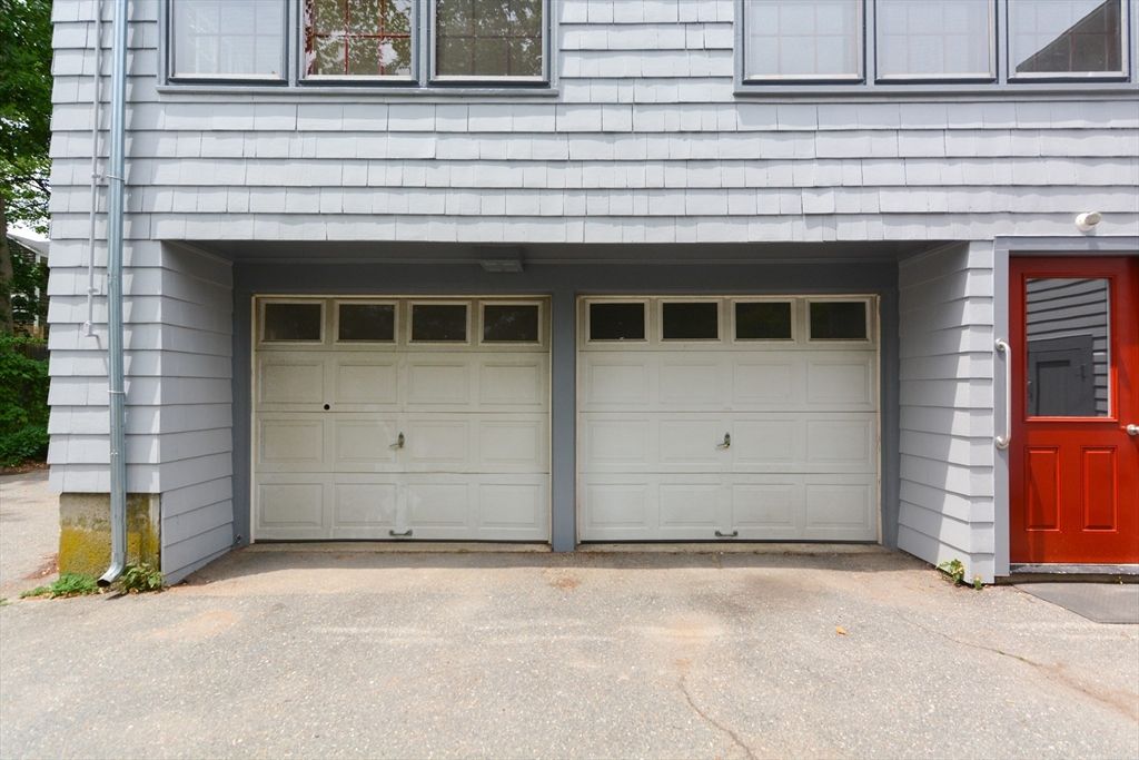 Detached Garage, Exterior