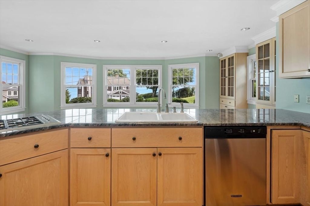 Interior, Kitchen, Recessed Lighting, Water