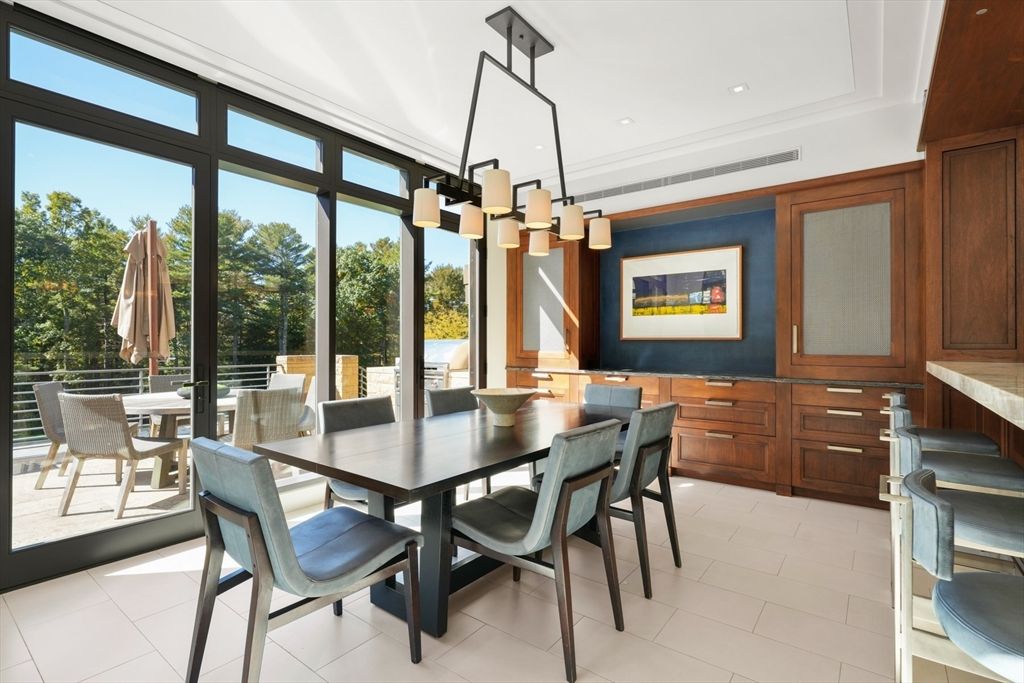 Dining room, Interior, Pendant Lights, Recessed Lighting